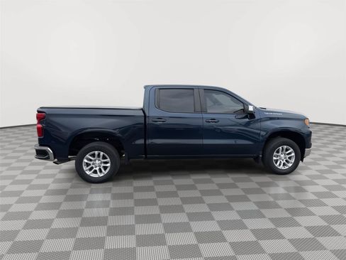 Used 2022 Chevrolet Silverado 1500 LT AWD/4WD image 4