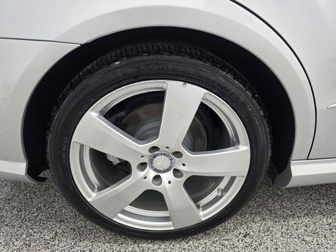 Used 2011 Mercedes-Benz E 350 Sedan image 34
