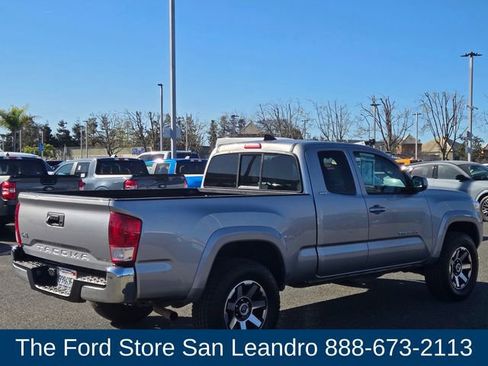 Used 2016 Toyota Tacoma SR5 image 9