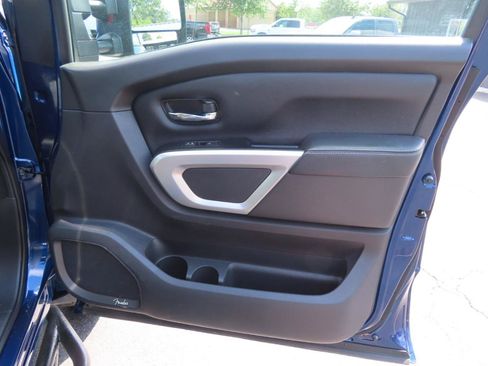 Used 2019 Nissan Titan PRO-4X w/ Pro-4x Convenience Package AWD/4WD image 50