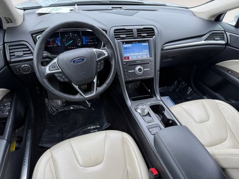 Used 2017 Ford Fusion Titanium image 15