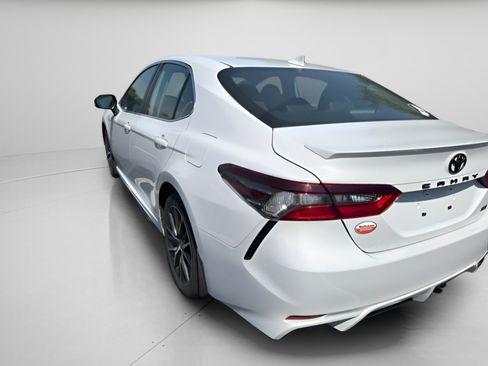 Used 2023 Toyota Camry SE w/ Convenience Package FWD image 14