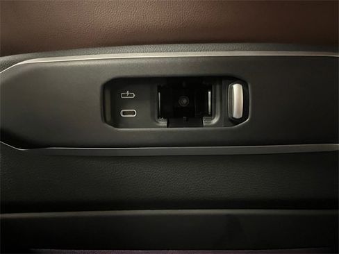 New 2026 BMW X7 xDrive40i w/ Premium Package image 32