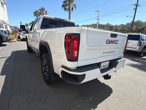 Used 2022 GMC Sierra 2500 AT4 w/ AT4 Premium Plus Package AWD/4WD image 6
