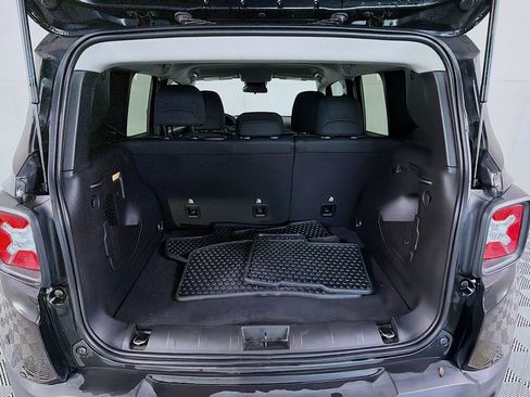 Used 2023 Jeep Renegade Latitude AWD/4WD image 26