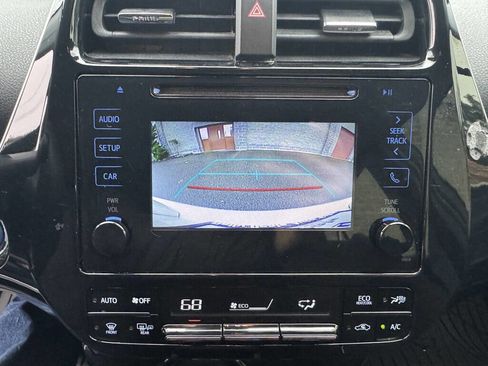 Used 2017 Toyota Prius Two w/ Carpet Mat Package image 21