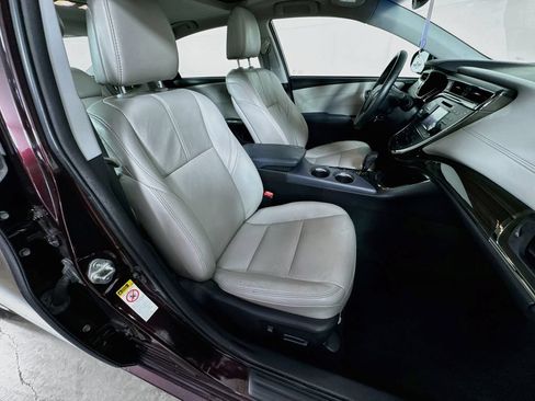 Used 2013 Toyota Avalon XLE Touring FWD image 35