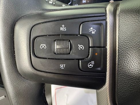 Used 2023 GMC Yukon XL Denali image 16