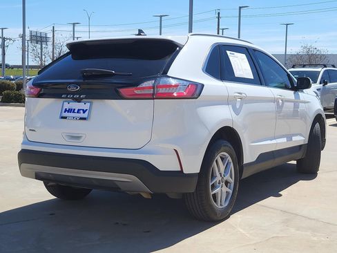 Used 2021 Ford Edge SEL image 4