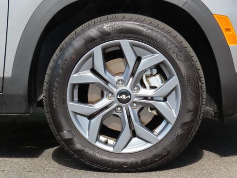 Certified 2026 Kia Seltos LX AWD/4WD image 11