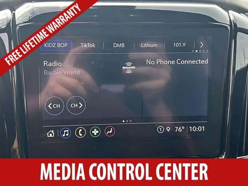 Used 2023 Chevrolet Traverse LT FWD image 8