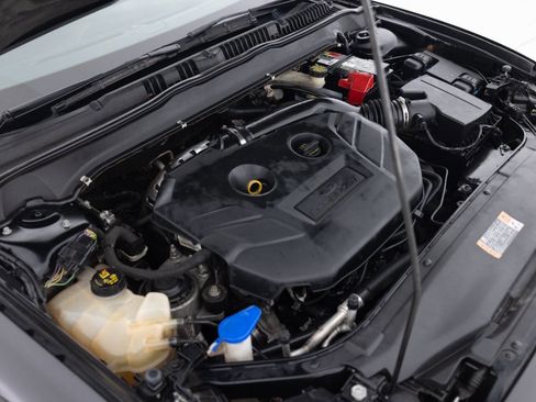 Used 2016 Ford Fusion Titanium image 38