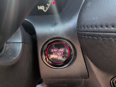 Used 2025 Honda HR-V LX image 18