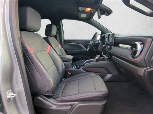 Certified 2025 Chevrolet Colorado Z71 w/ Technology Package image 24