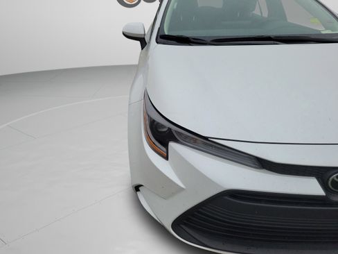 Used 2025 Toyota Corolla LE image 21