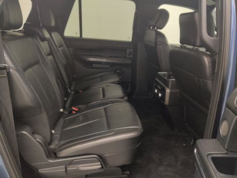 Used 2018 Ford Expedition Max XLT w/ Equipment Group 202A RWD image 19