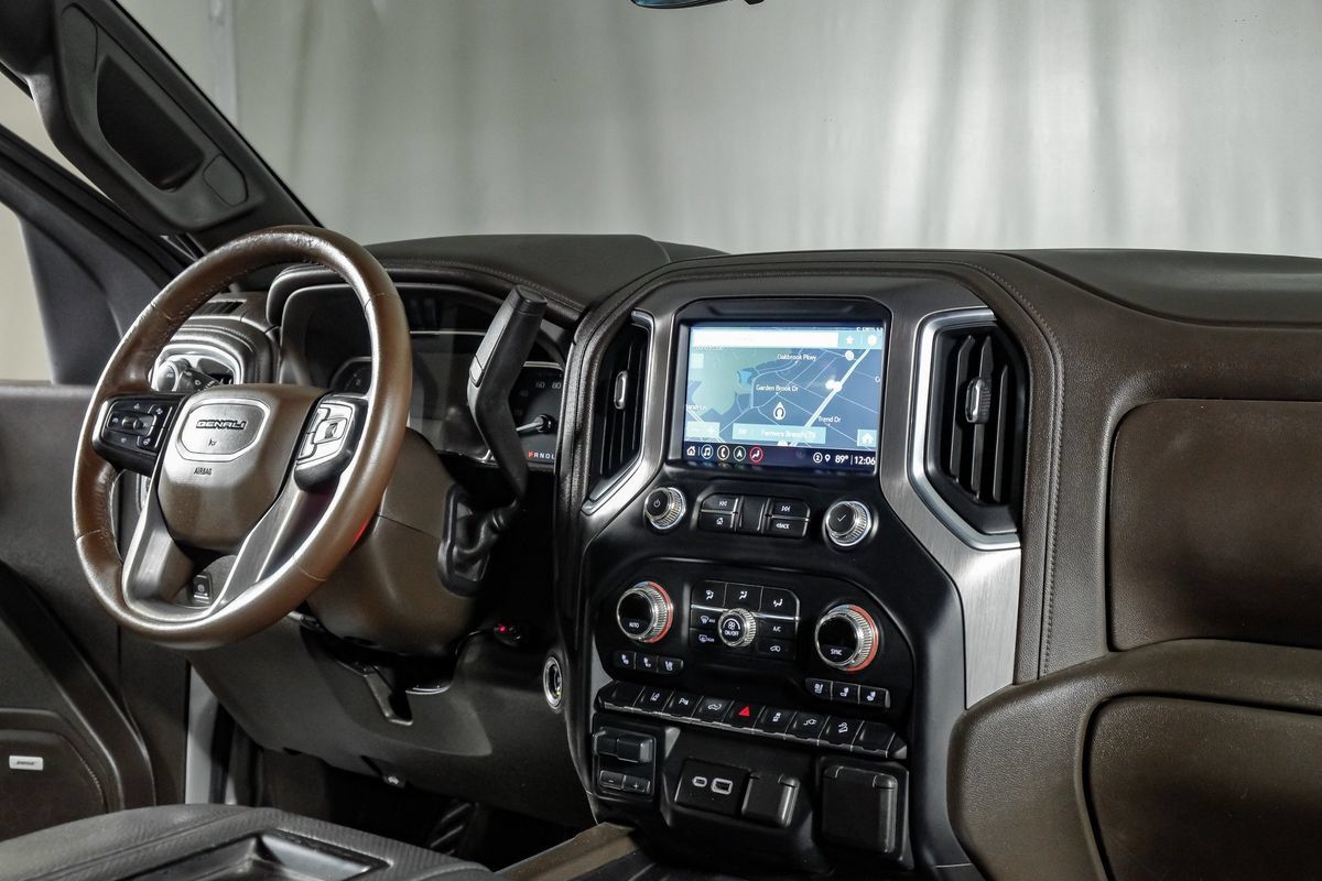 Used 2021 GMC Sierra 2500 Denali w/ Denali Ultimate Package AWD/4WD image 22