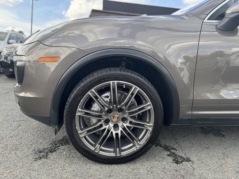 Used 2016 Porsche Cayenne S w/ Premium Plus Package image 27