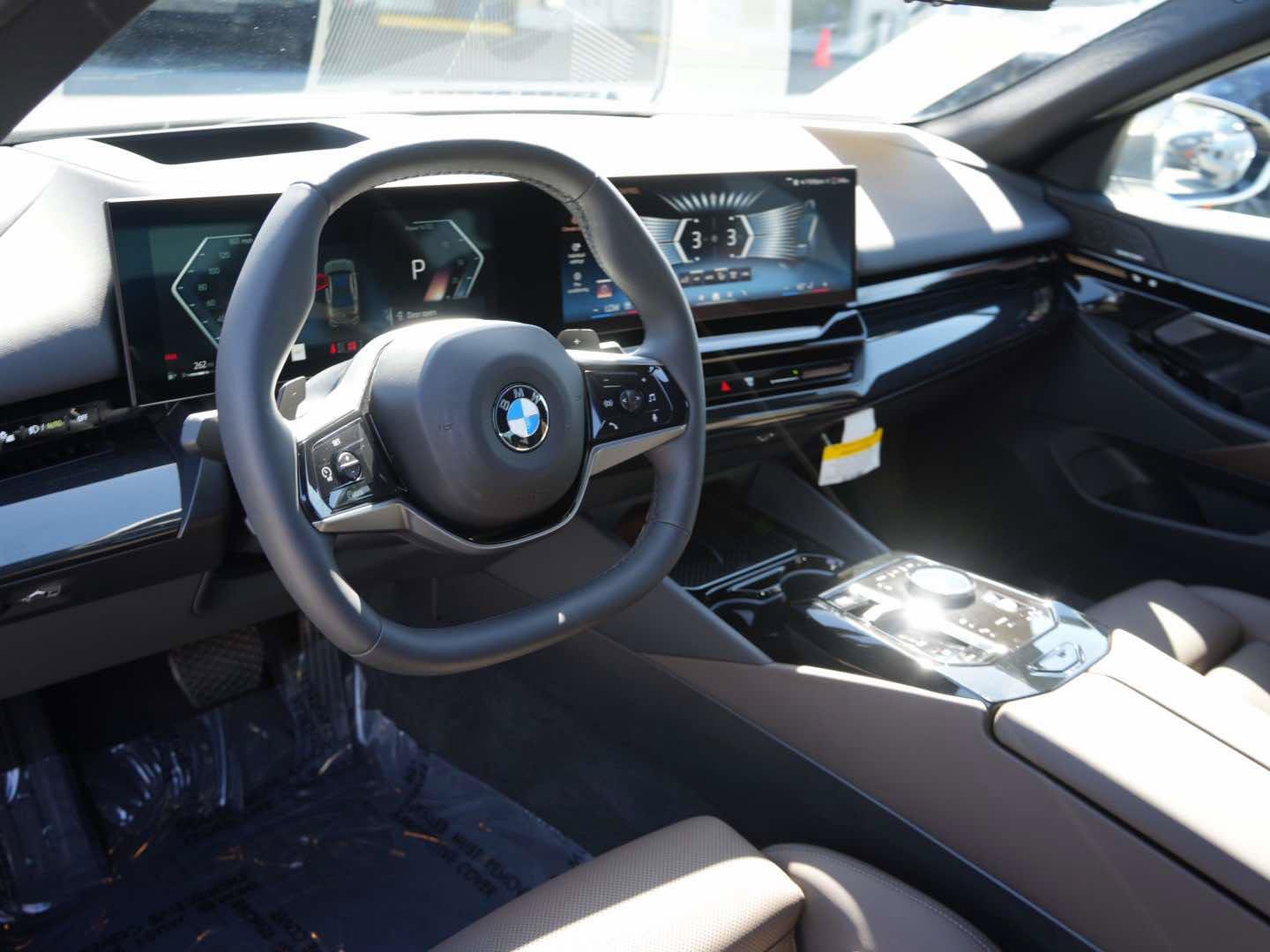 Used 2026 BMW 530i RWD image 13