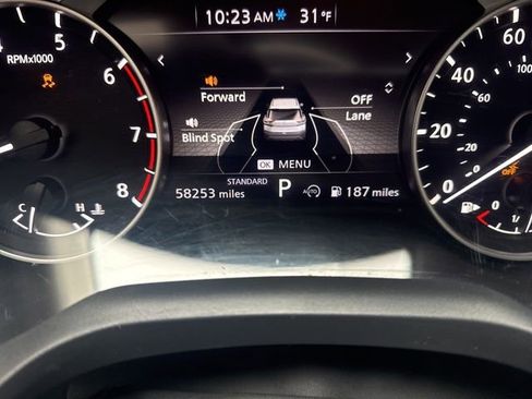 Used 2023 Nissan Rogue SV image 10