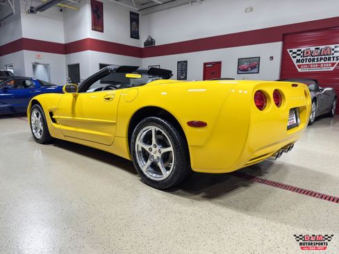 Used 2000 Chevrolet Corvette Convertible image 3
