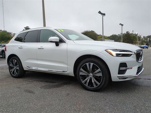 Used 2022 Volvo XC60 B5 Inscription w/ Climate Package image 2