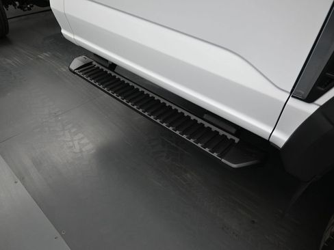 New 2025 Ford F550 2WD Regular Cab Super Duty image 16