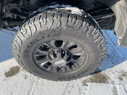 Used 2022 Ford F350 Lariat w/ Tremor Off-Road Package image 16