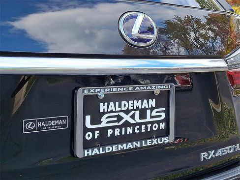 Used 2022 Lexus RX 450hL AWD w/ Premium Package image 33