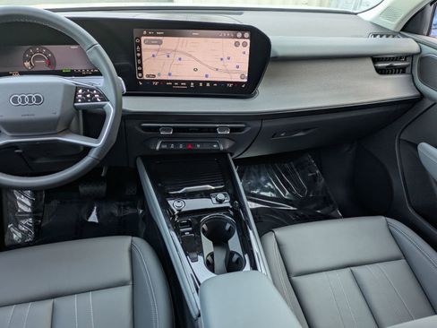 New 2026 Audi Q3 quattro 2.0T AWD/4WD image 6