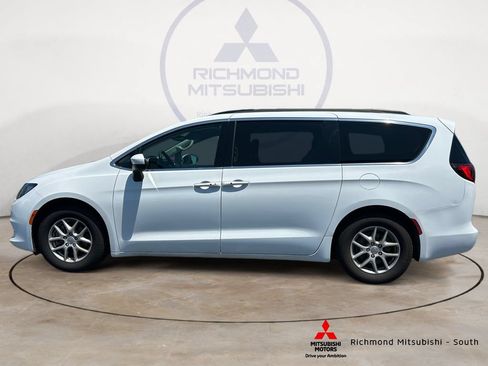 Used 2020 Chrysler Voyager Lxi FWD image 6