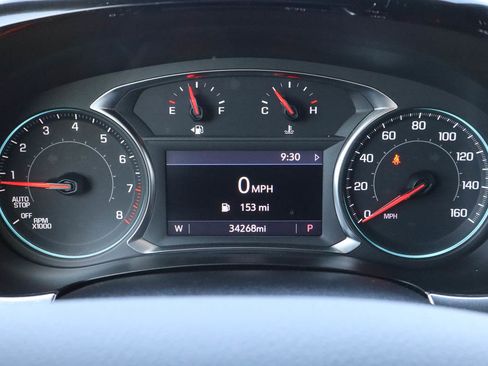 Used 2023 Chevrolet Traverse LT FWD image 32