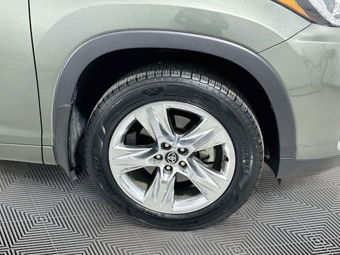 Used 2018 Toyota Highlander Limited AWD/4WD image 20