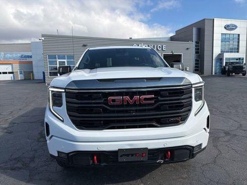 Used 2023 GMC Sierra 1500 AT4 image 19