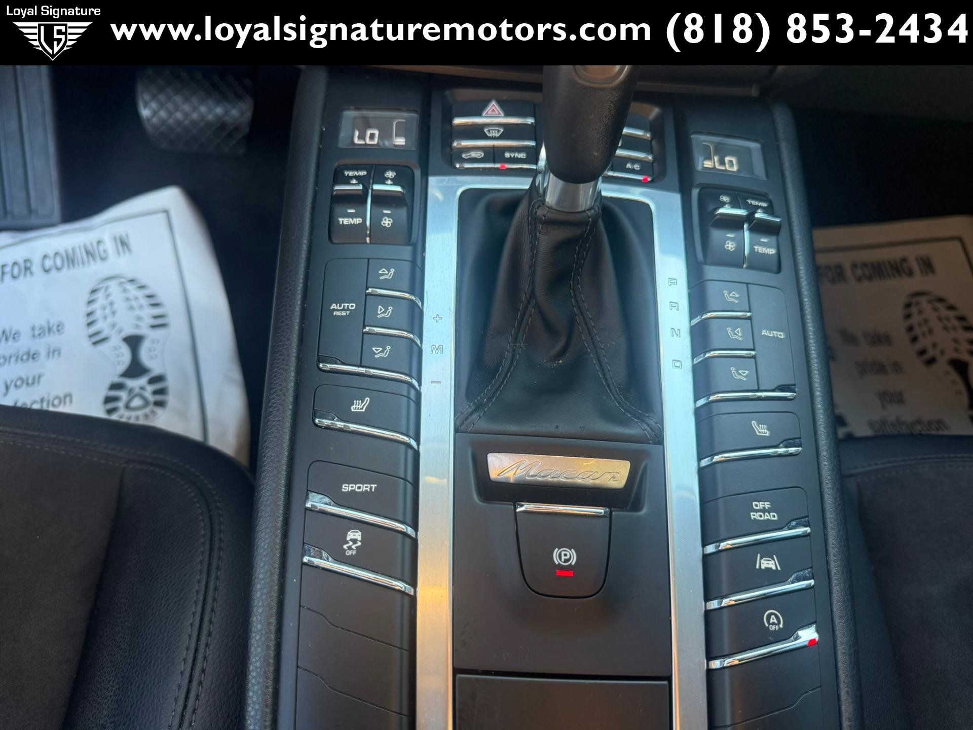 Used 2017 Porsche Macan AWD/4WD image 31