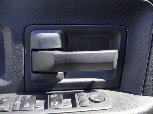 Used 2018 RAM 1500 Express image 11