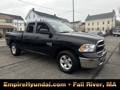 Used 2024 RAM 1500 Classic SLT image 2