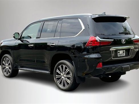 Used 2021 Lexus LX 570 4WD w/ 3rd Row & Luxury Pkg image 10