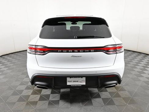 Certified 2025 Porsche Macan AWD image 30