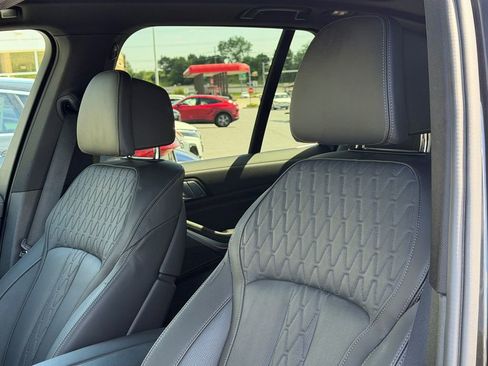 Used 2023 BMW X5 xDrive40i w/ Luxury Seating Package AWD/4WD image 31
