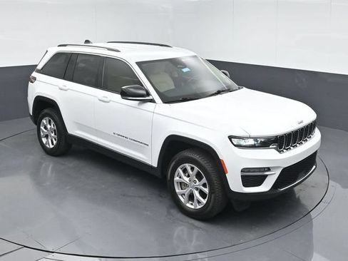 Used 2022 Jeep Grand Cherokee Limited AWD/4WD image 37