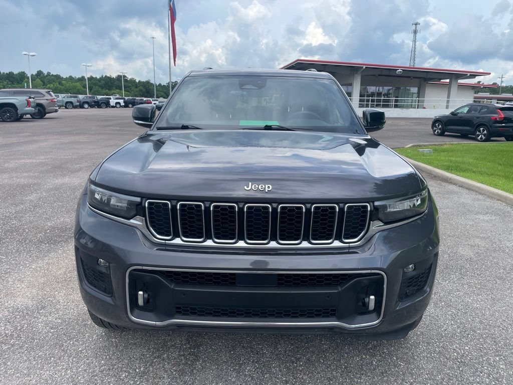 Used 2023 Jeep Grand Cherokee Overland AWD/4WD image 3