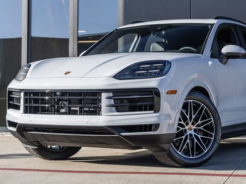 Certified 2026 Porsche Cayenne AWD/4WD image 7