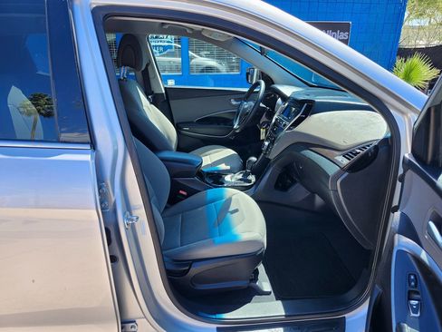 Used 2018 Hyundai Santa Fe Sport image 17