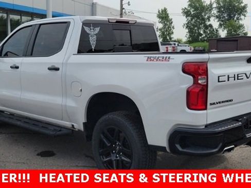 Used 2022 Chevrolet Silverado 1500 LT Trail Boss w/ LT Trail Boss Premium Package image 2