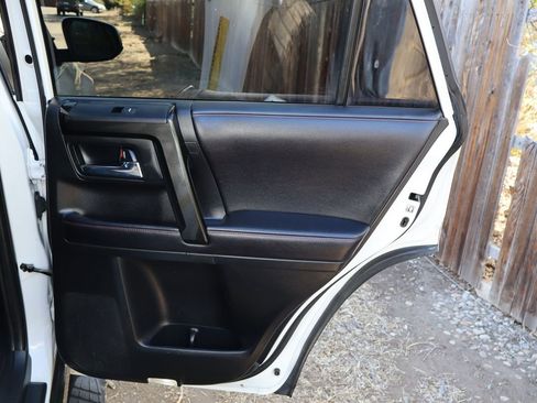 Used 2017 Toyota 4Runner TRD Off-Road image 25