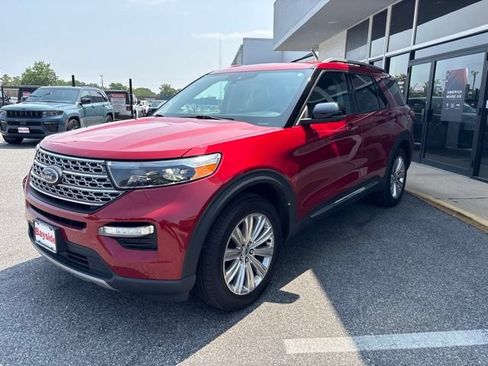Used 2021 Ford Explorer Limited w/ Equipment Group 301A AWD/4WD image 31