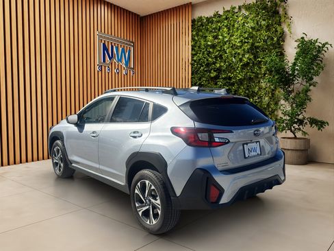Used 2024 Subaru Crosstrek 2.0i Premium AWD/4WD image 37
