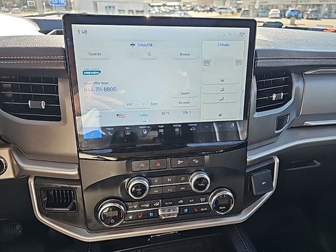 Used 2022 Ford Expedition XLT image 31