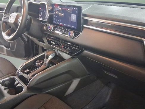 Used 2024 GMC Canyon Elevation w/ Convenience Package image 19